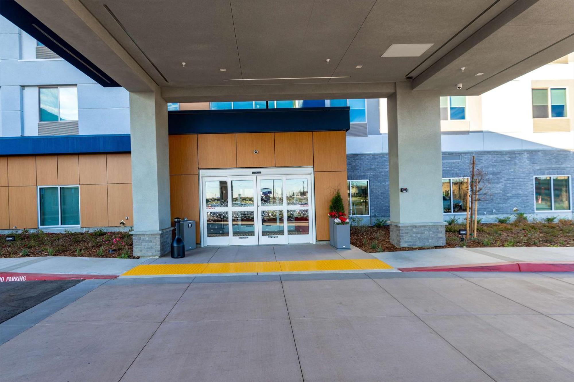 Hampton Inn Selma, Ca Esterno foto